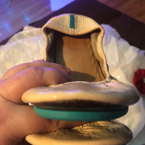 GUC Size 9 Tieks Nude Patent Flats - Picture 8 of 8